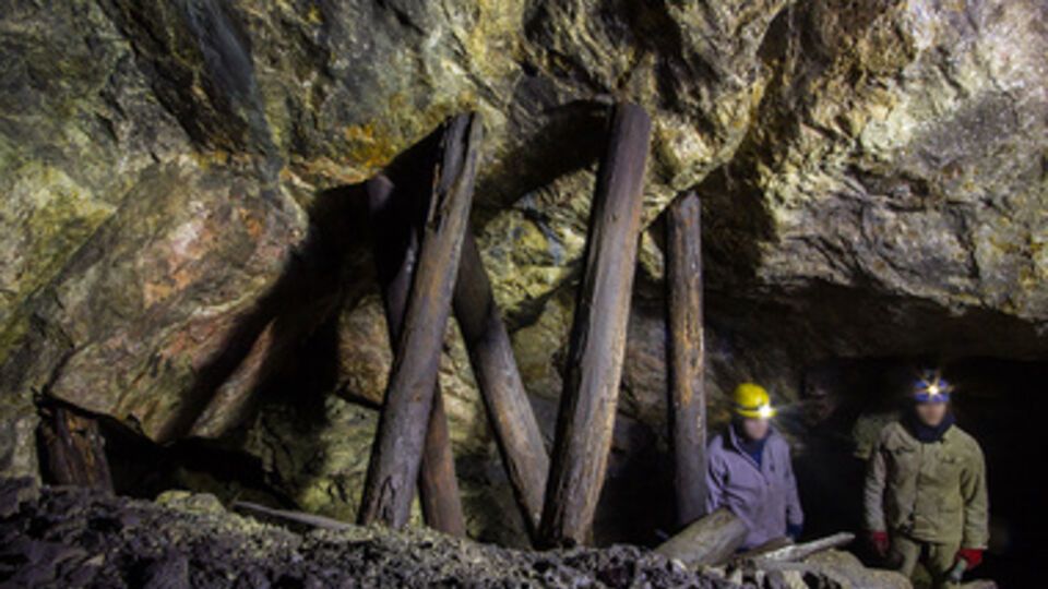 На шахте в Свердловской области при подготовке к проведению взрывных работ произошла детонация взрывчатки