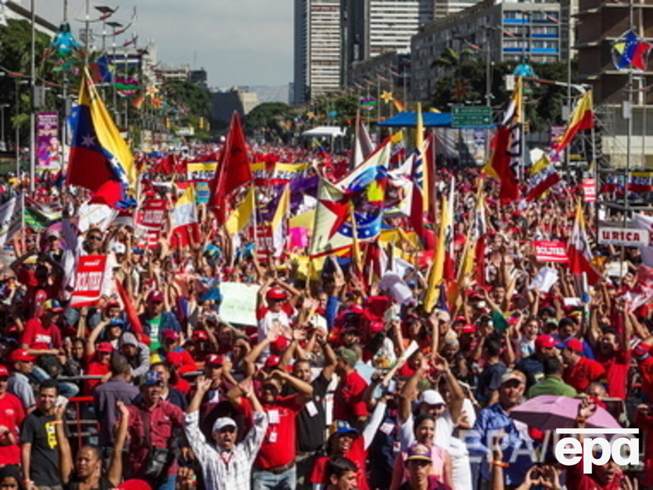 Лидер оппозиции Энрике Каприлес призвал граждан "мобилизоваться на улицах"