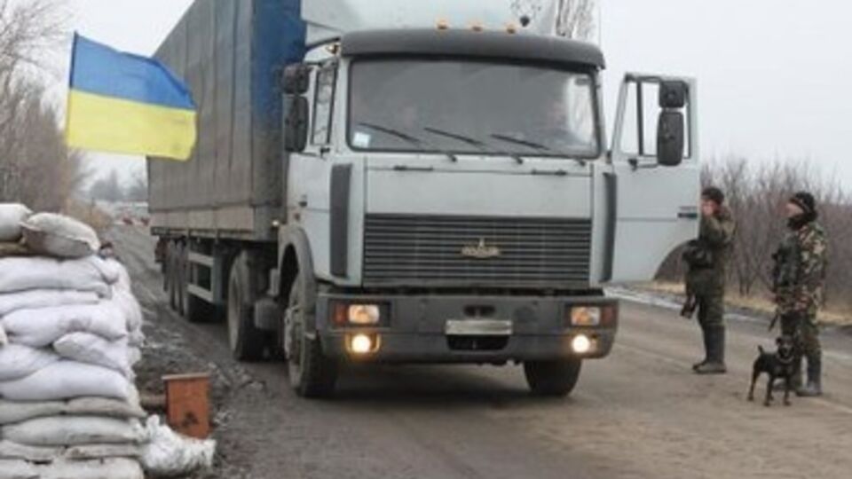 Пограничники задержали воду без акцизных марок