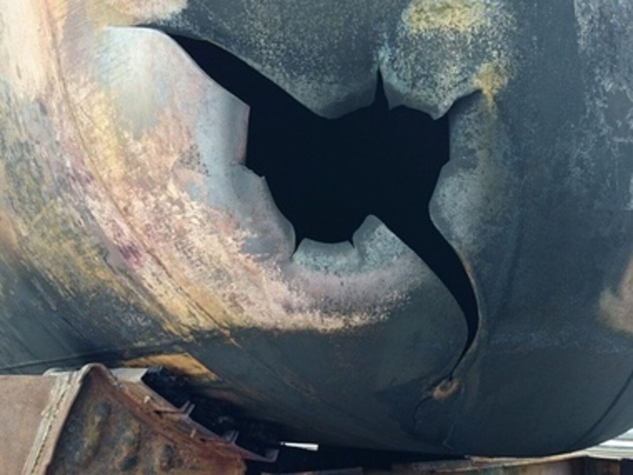 Сотрудники станции говорят, что сработала магнитная мина