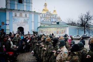 На базу поехали курсанты, а также вернулись военнослужащие, которые были дома на ротации