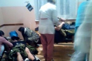 Из донецкого аэропорта вывезли раненых