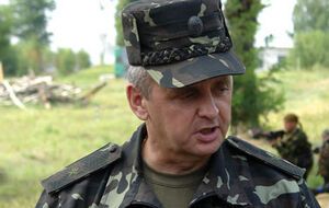 Муженко находится рядом с донецким аэропортом