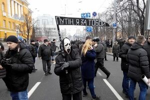 Марш мира в Киеве собрал более семи тысяч человек