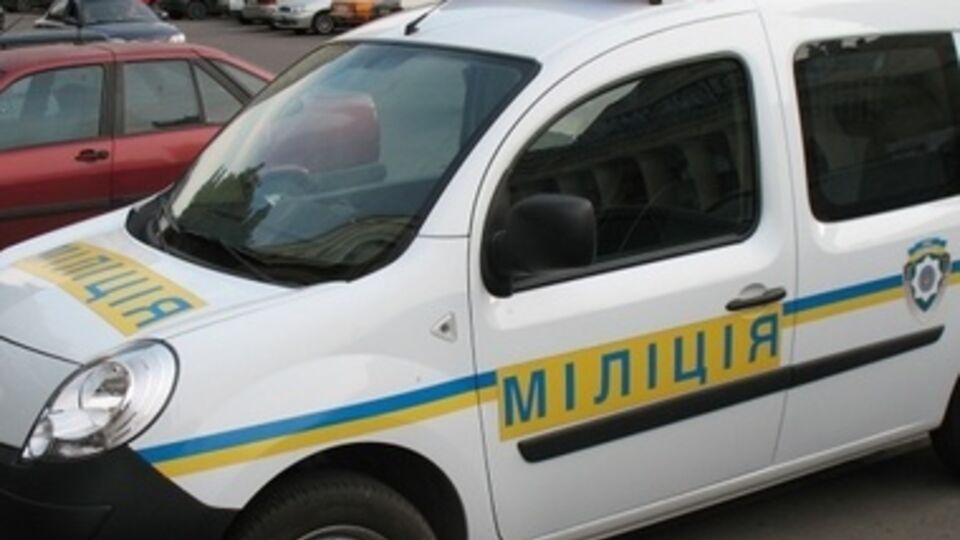 Злоумышленник бросил взрывчатку из квартиры