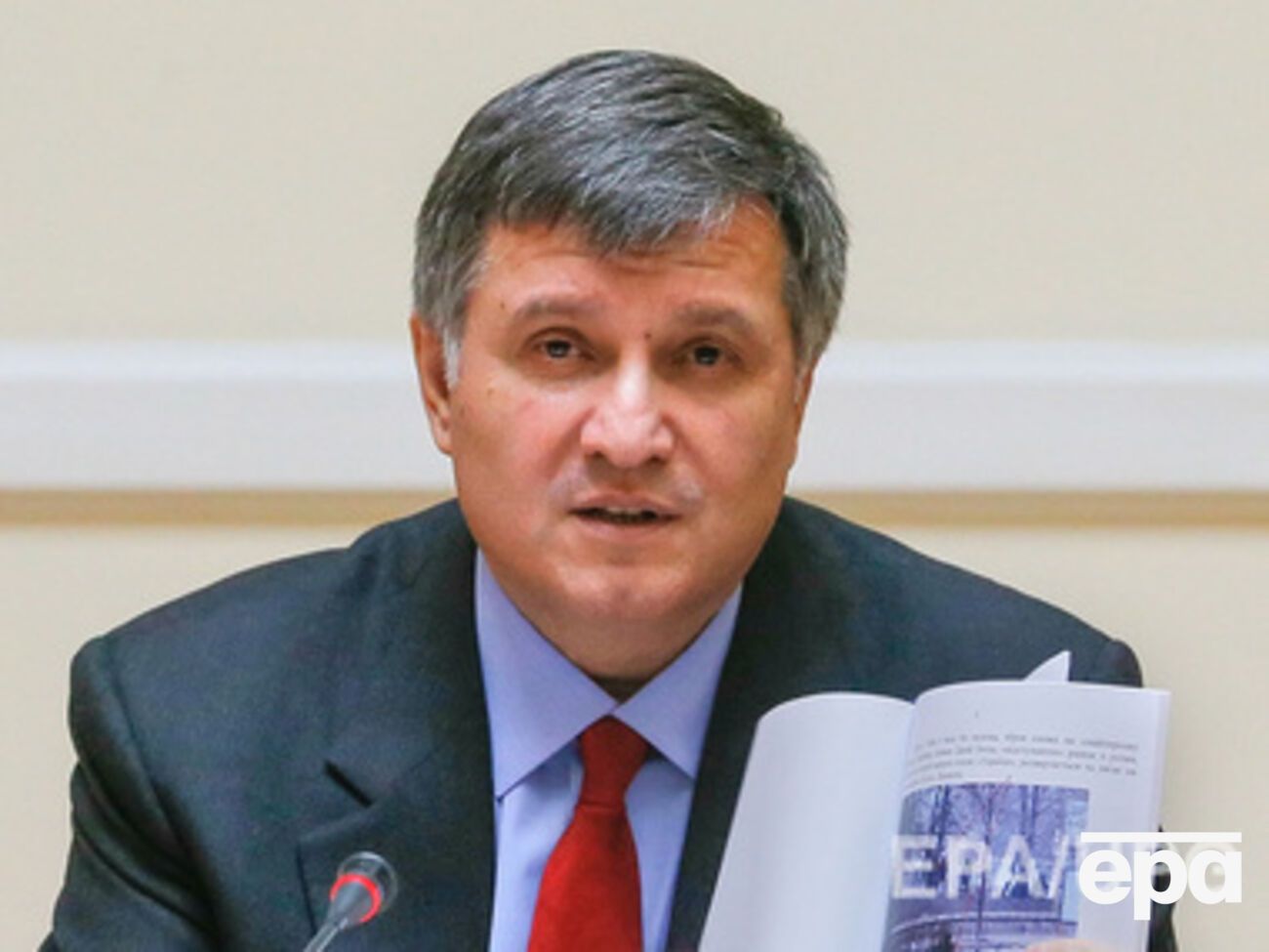 Аваков считает, что война на Донбассе будет продолжаться, пока есть Путин