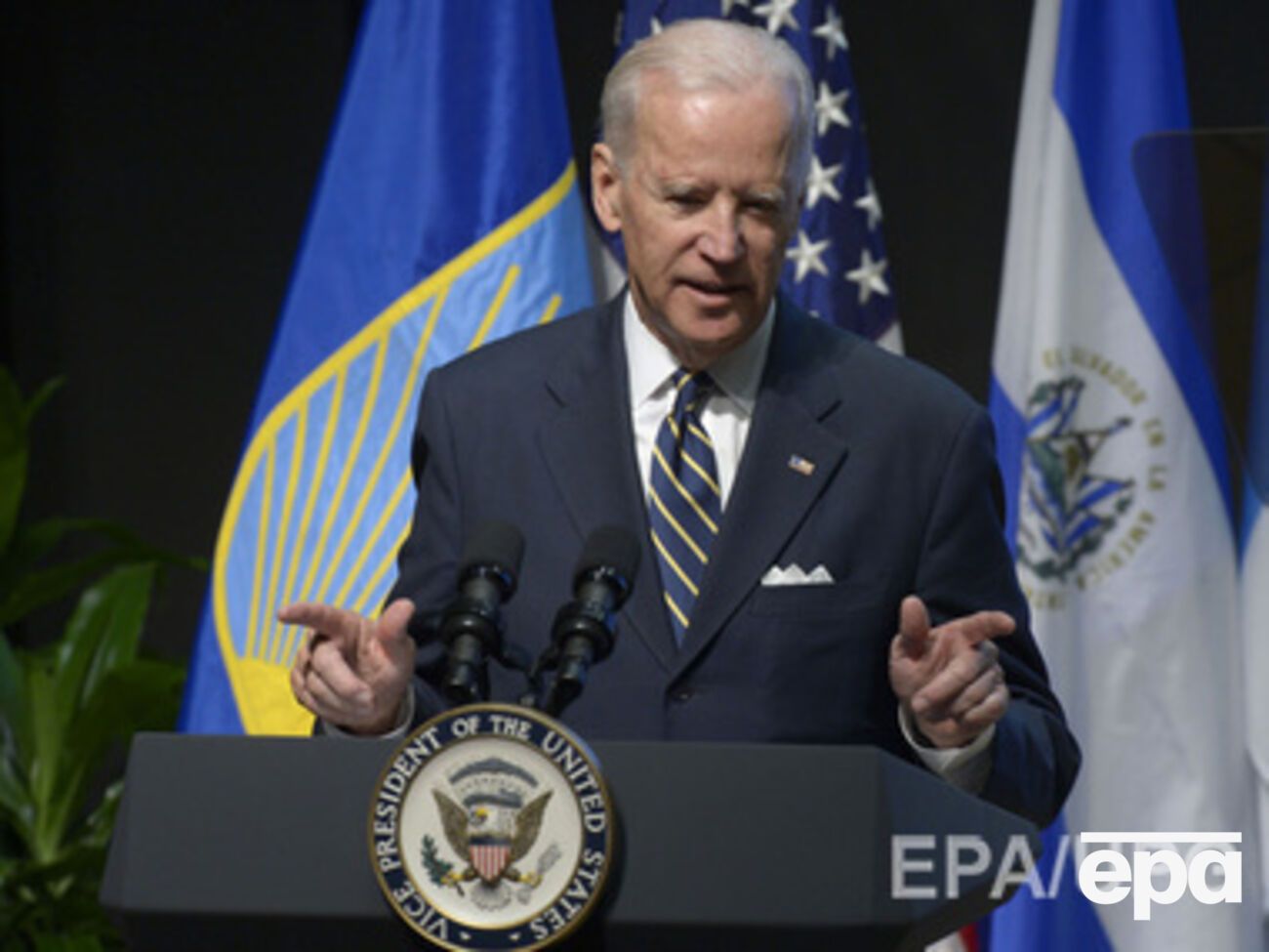 В момент стрельбы Байдена не было в доме, заявили в Секретной службе