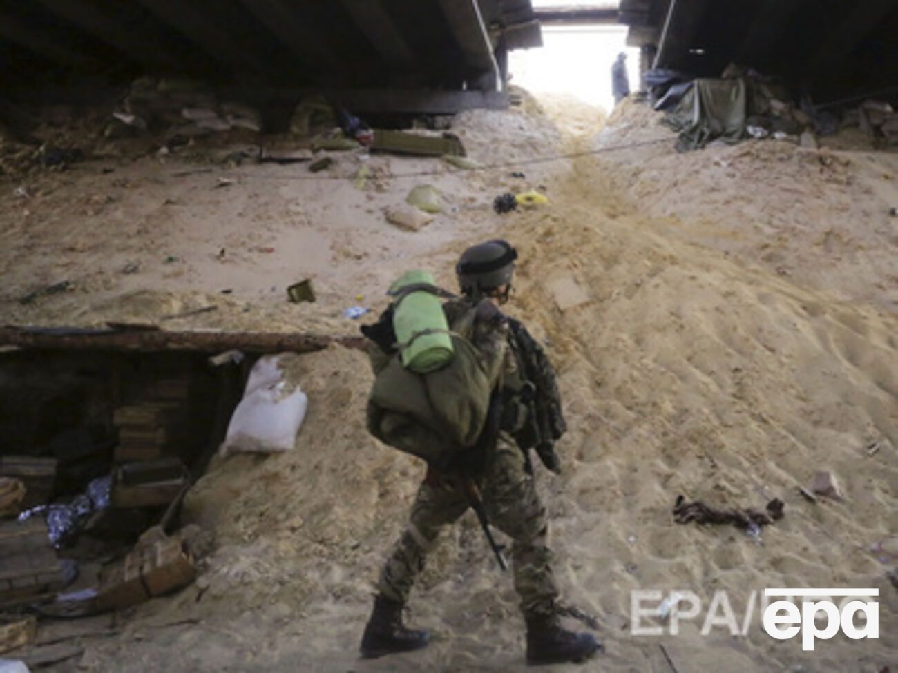 Генштаб: Военные удерживают аэропорт