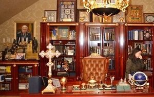 "Is not he insane – so much gold here!" Ukrainians were outraged with the luxury in Pshonka's house