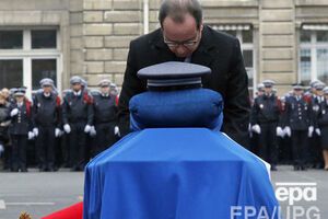 Реакция Олланда на терракты увеличила поддержку населения