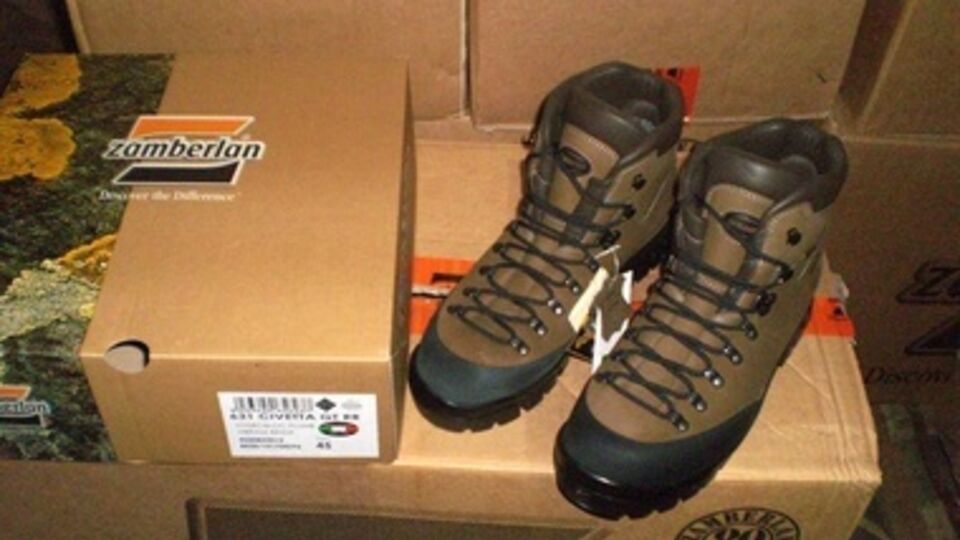 Австралия доставила уже четвертую партию гуманитарной помощи