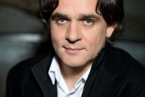 Лоран Суриссо с 2009 года был содиректором Charile Hebdo