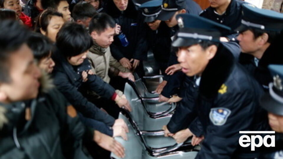 Полиция Шанхая не рассчитывала на такое количество празднующих