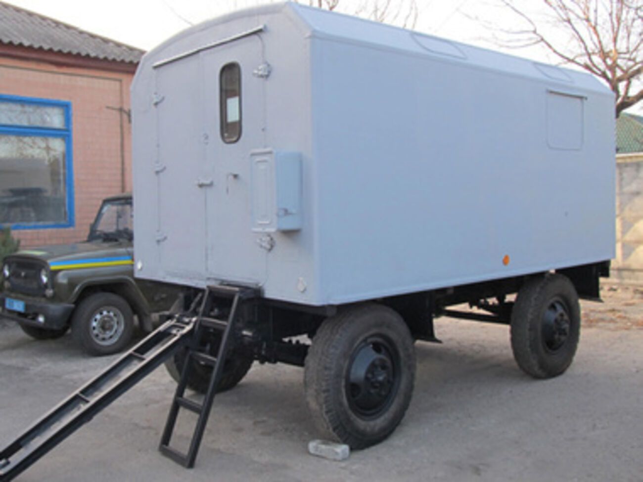 Милиционеры получили передвижную баню