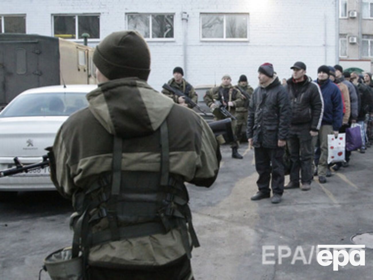 Часть военнопленных числятся пропавшими без вести и не могут быть обменены, сообщил Роман Бочкала