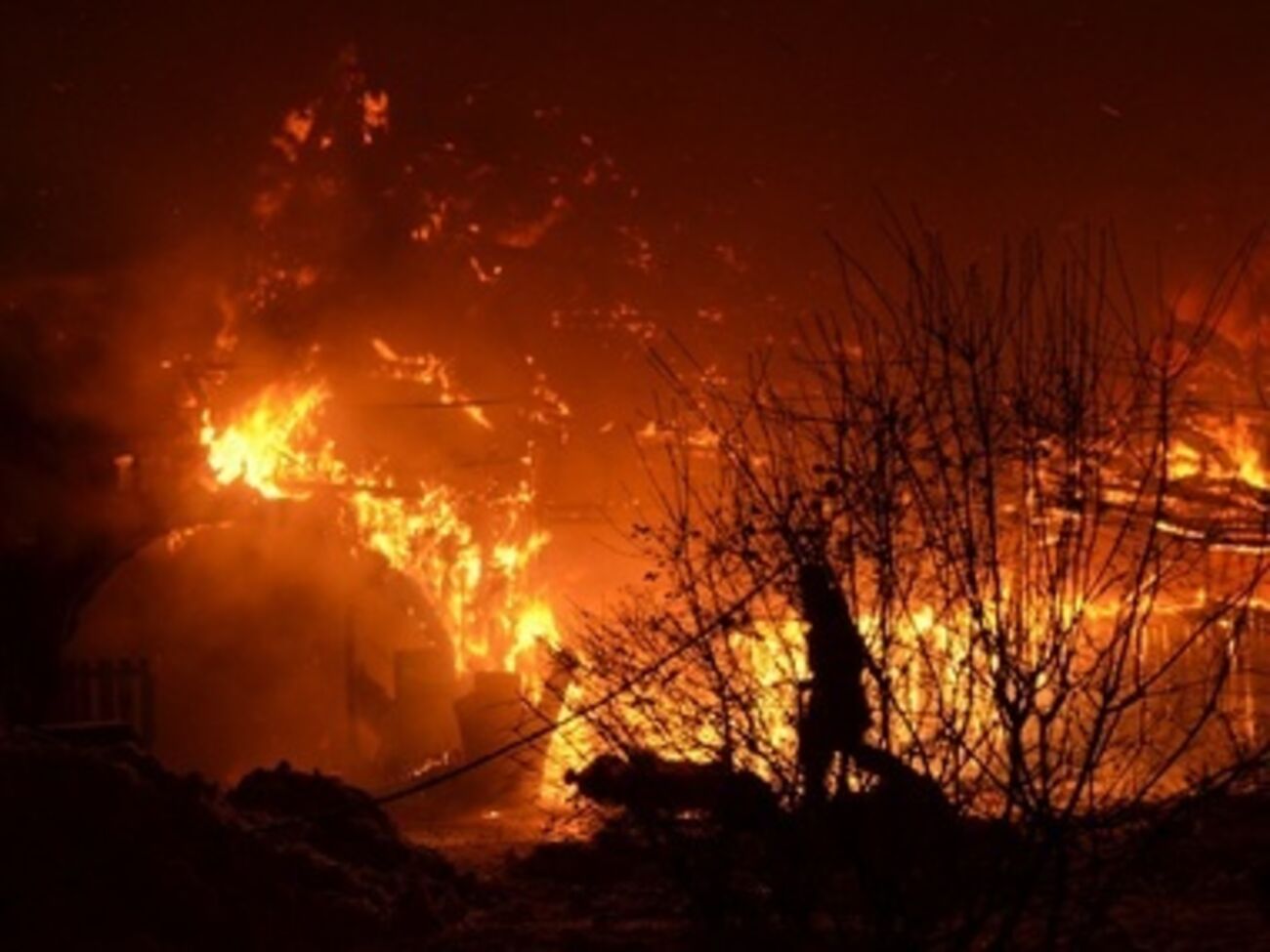 По предварительным данным, взорвался газовый баллон