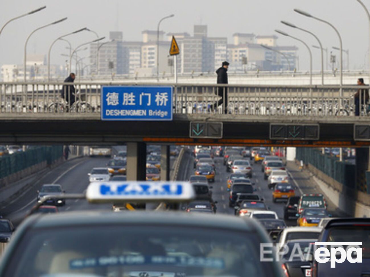 Общий объем инвестиций в китайскую экономику в 2014 году увеличился на 15,7%, а в 2013 году прирост составил 19,6%