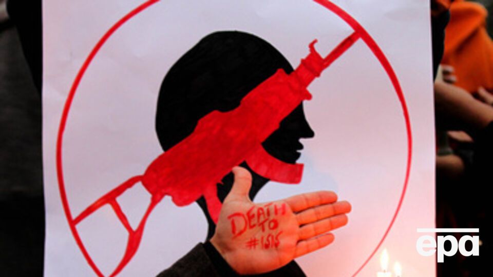 По словам террориста, японские заложники могут заплатить жизнью за поддержку японского правительства, которую оно оказывает антитеррористической коалиции, возглавляемой США