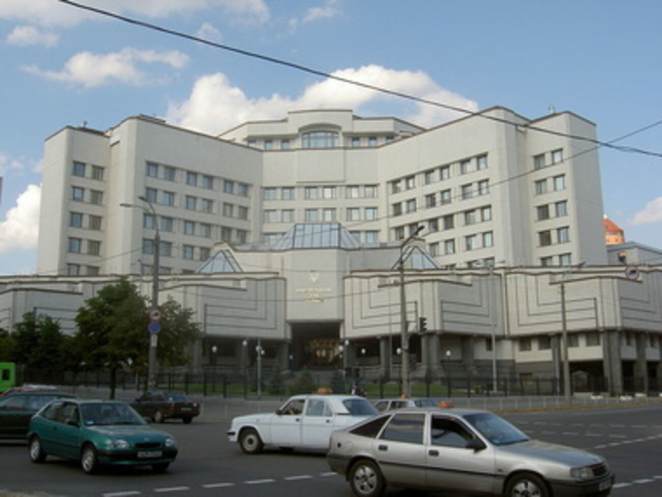 Конституционное представление от народных депутатов от Оппозиционного блока передано на изучение в секретариат суда