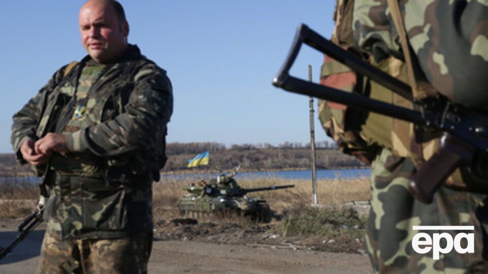 Сегодня утром украинские военные шли в донецкий аэропорт, но заблудились и попали в плен к боевикам