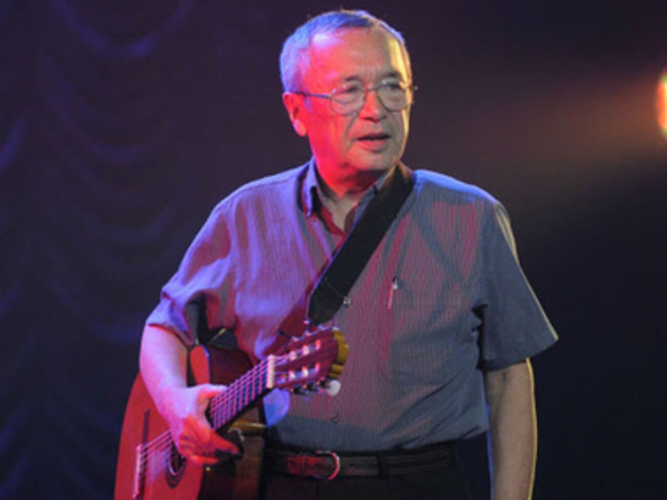 Юлий Ким: Из кухонных разговоров как раз и создается атмосфера противостояния правящему режиму, что, конечно, скажется на итогах каких-то выборов. Я в этом уверен