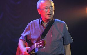 Юлий Ким: Из кухонных разговоров как раз и создается атмосфера противостояния правящему режиму, что, конечно, скажется на итогах каких-то выборов. Я в этом уверен