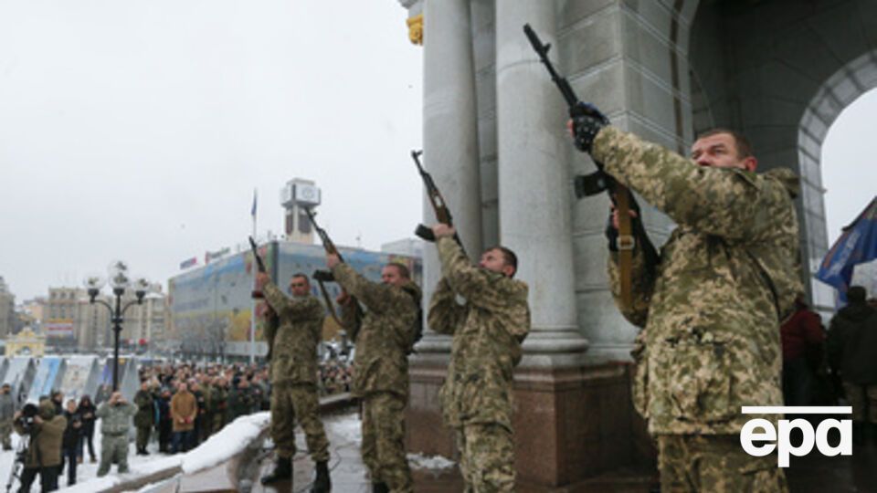 На Майдане простились с погибшим бойцом "Айдара". Фоторепортаж