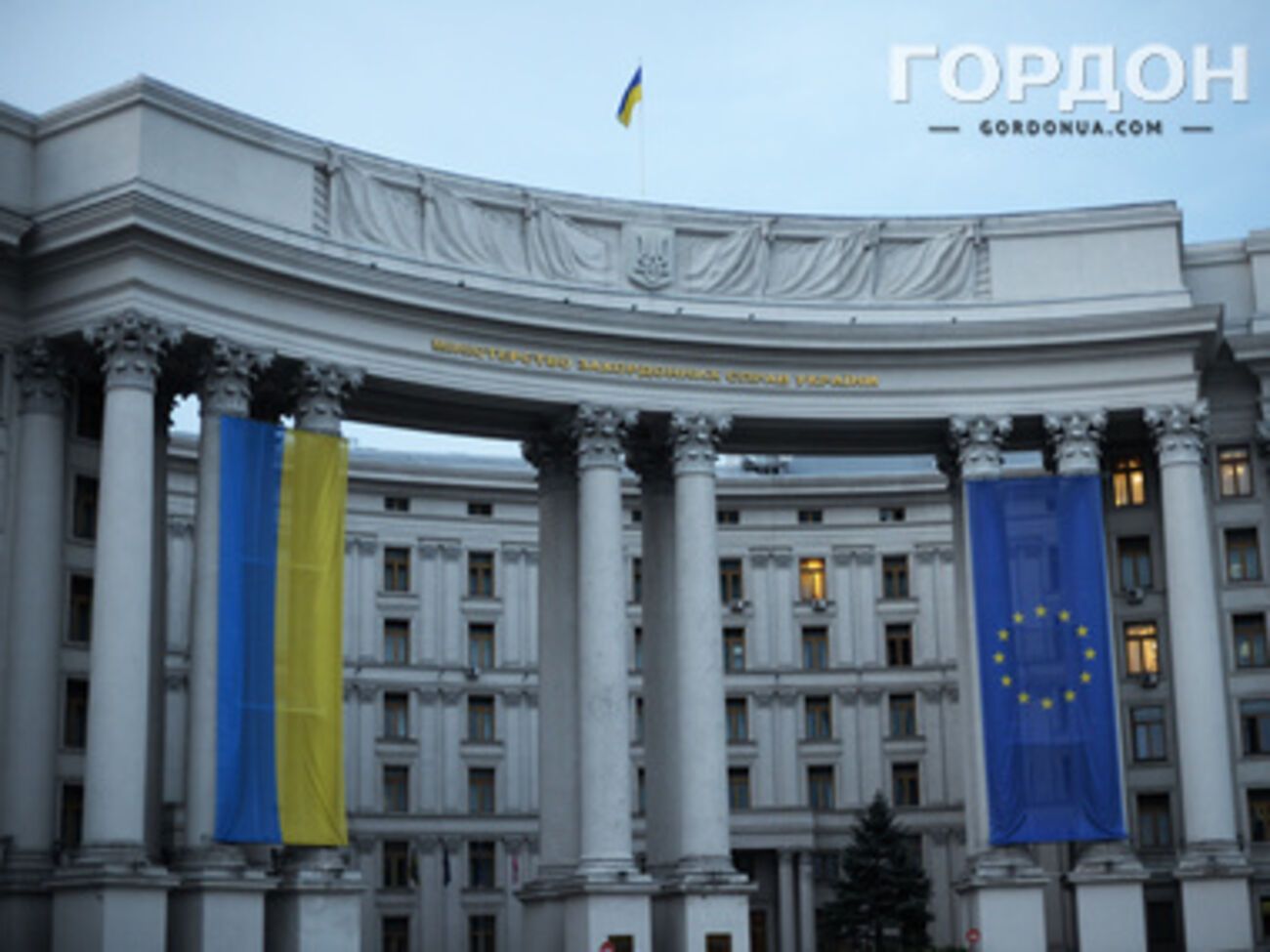 МИД Украины потребовал от РФ объяснений по поводу военных на границе