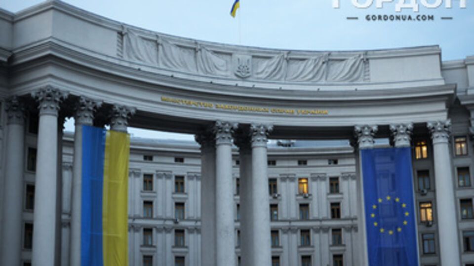 МИД Украины потребовал от РФ объяснений по поводу военных на границе