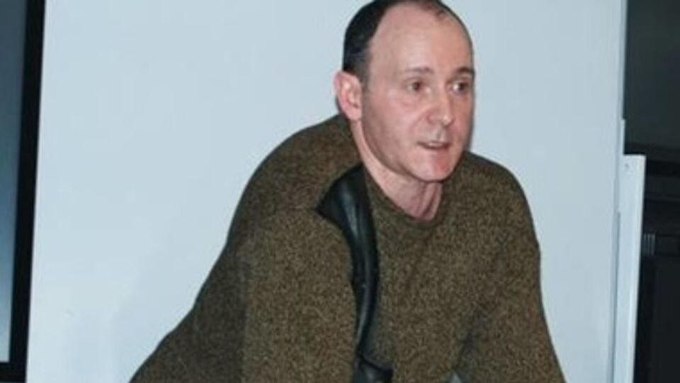 "Do not surrender," Solonin appealed to the Ukrainians