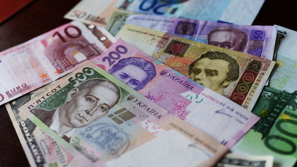 В Днепропетровской области офицер требовал за уклонение от призыва 40 тыс. грн, а в Волынской – 5 тыс. грн и $200