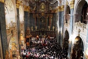 В молитве примут участие общественные активисты, представители местных властей, армянской общины и белорусской общины, родственники погибших