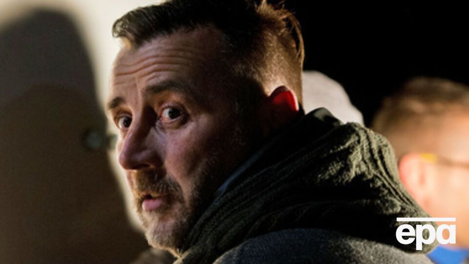 Бахман опубликовал фотографию человека в халате ку-клукс-клан, с подписью, "Три K в день помогают держать меньшинства подальше"