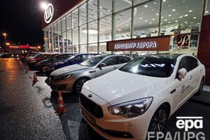 Продажи новых машин и легковых коммерческих транспортных средств, согласно прогнозам, снизятся с 2,49 млн автомобилей в прошлом году до 1,89 млн в 2015-м