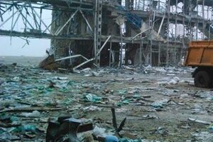 Донецкий аэропорт превратился в руины