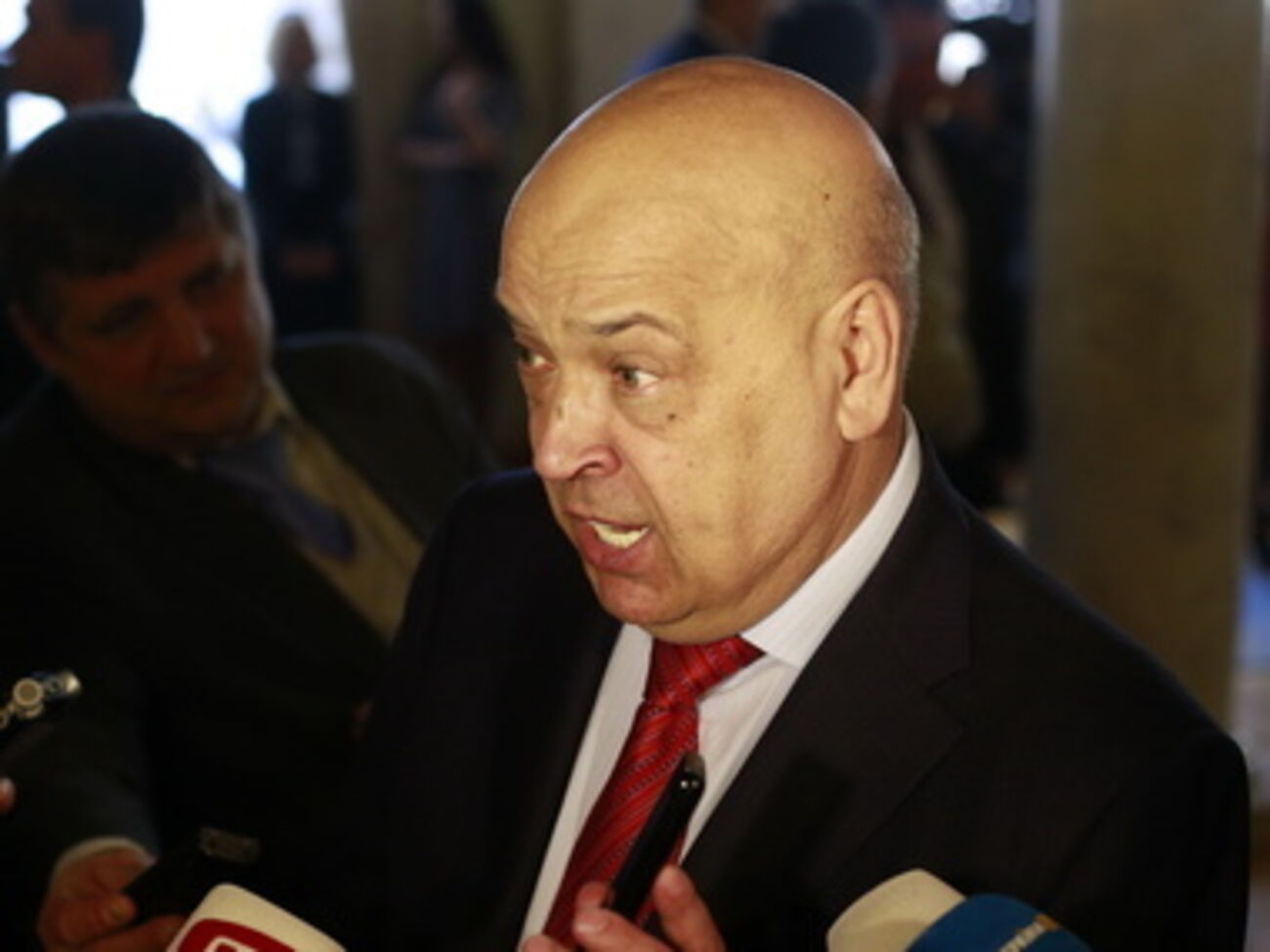 Москаль: Боевики обстреливают Луганскую область, применяя все виды вооружения