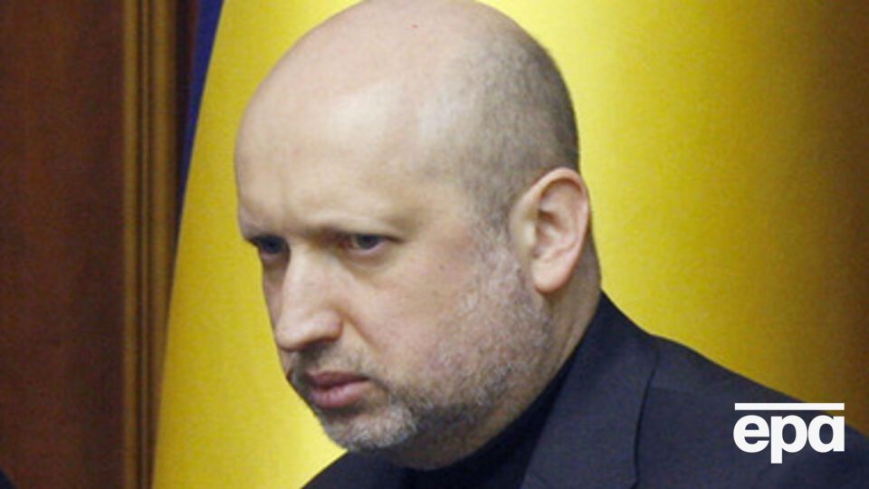 Турчинов обеспокоен возможной атакой России