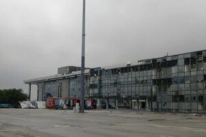 В донецком аэропорту не прекращаются бои