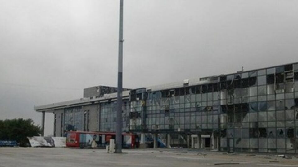 В донецком аэропорту не прекращаются бои