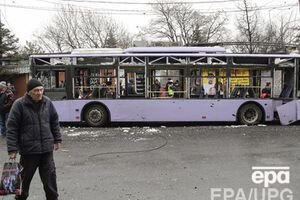 В результате обстрела остановки в Донецке погибли, по разным данным, от 8 до 15 человек