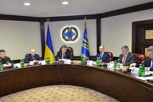 Совещание Петра Порошенко с силовиками должно было начаться в 18.00