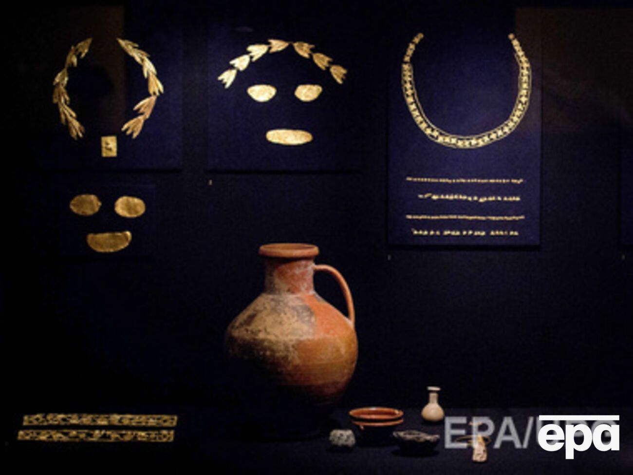 Чтобы вернуть скифское золото, Минкульт решил перенести все крымские музеи в Киев