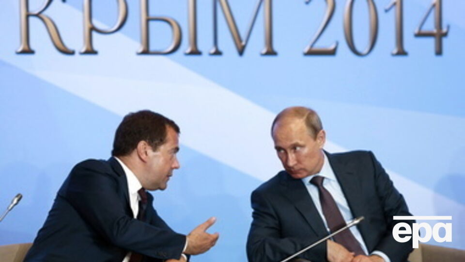 Оккупация Крыма – осознанное решение властей и народа РФ, заявил Медведев