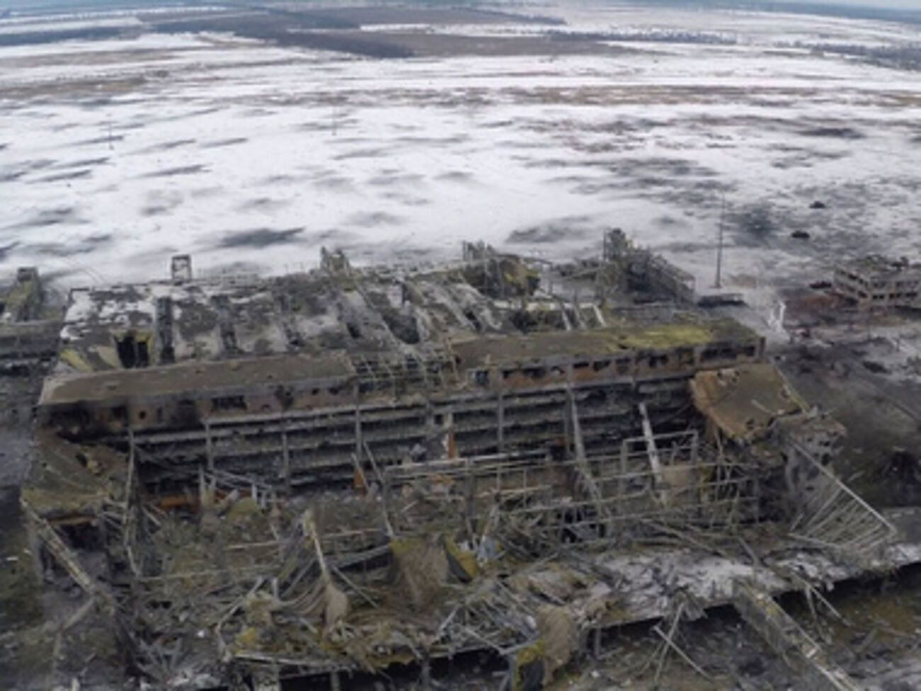 Аэропорт Донецка: уничтожить за 242 дня