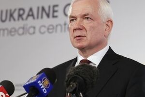 The airport should have been left when it was possible