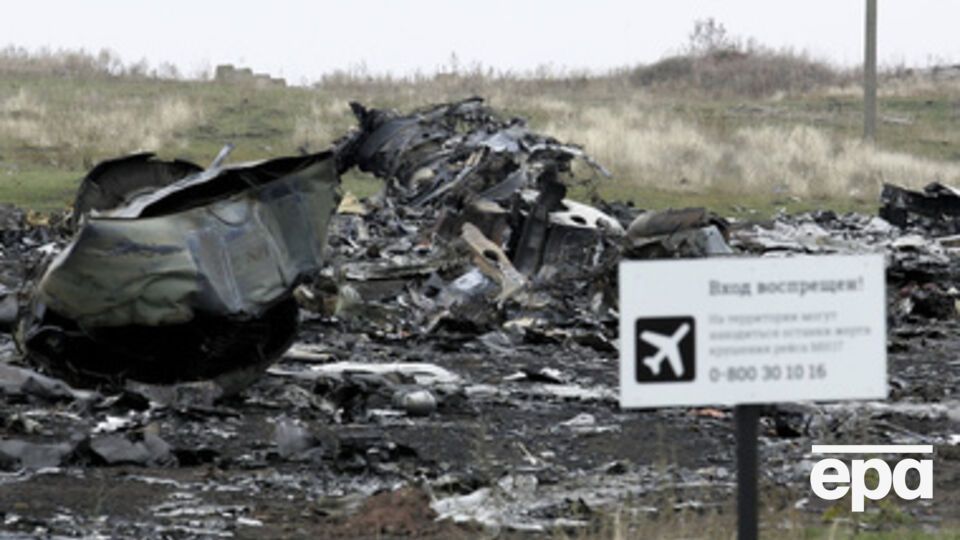 Эксперты в начале февраля вернутся на место крушения самолета "Малайзийских авиалиний"