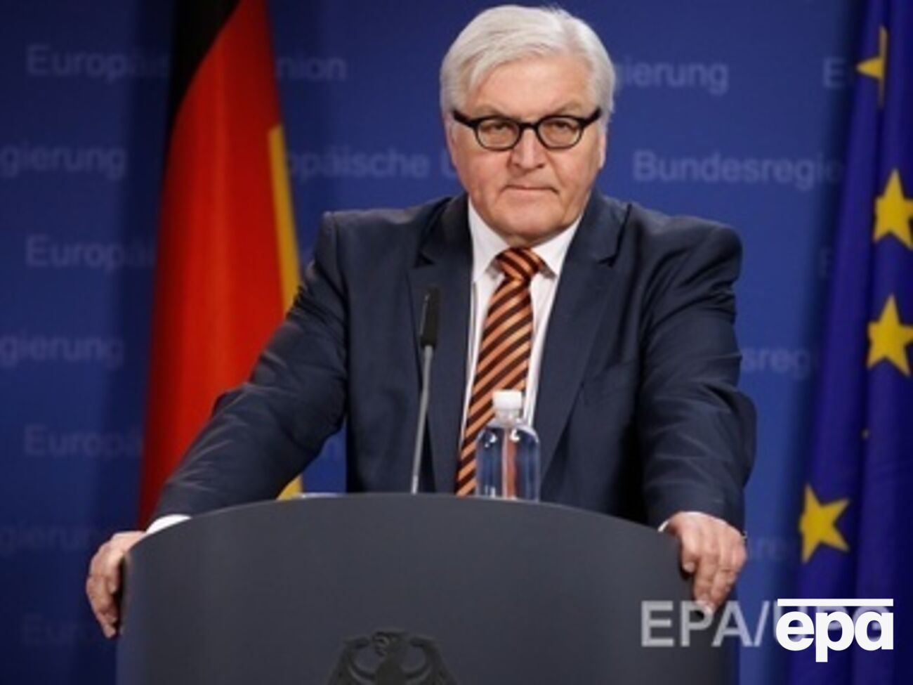 Штайнмайер настаивает на начале отвода тяжелых вооружений