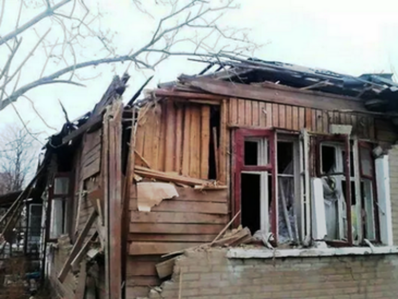 Некоторые жилые дома оказались разрушены