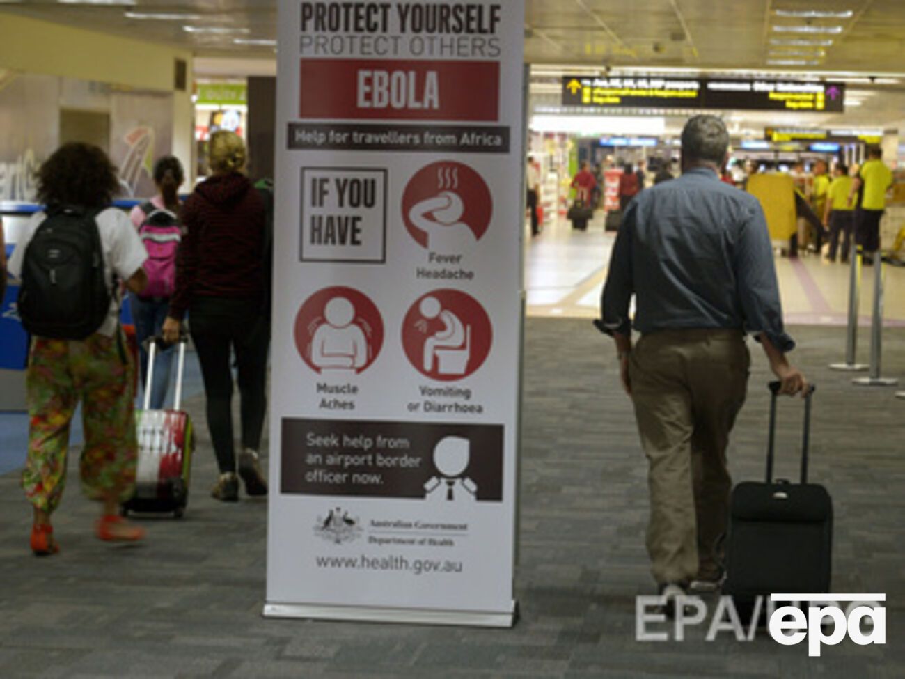 В Либерию доставили вакцину от лихорадки Эбола