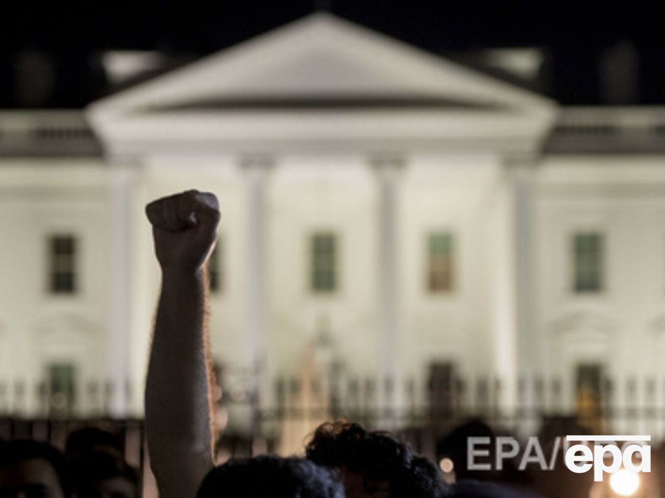 Митингующие обратятся с просьбой к президенту США Бараку Обаме соблюдать "Закон о поддержке свободы Украины"